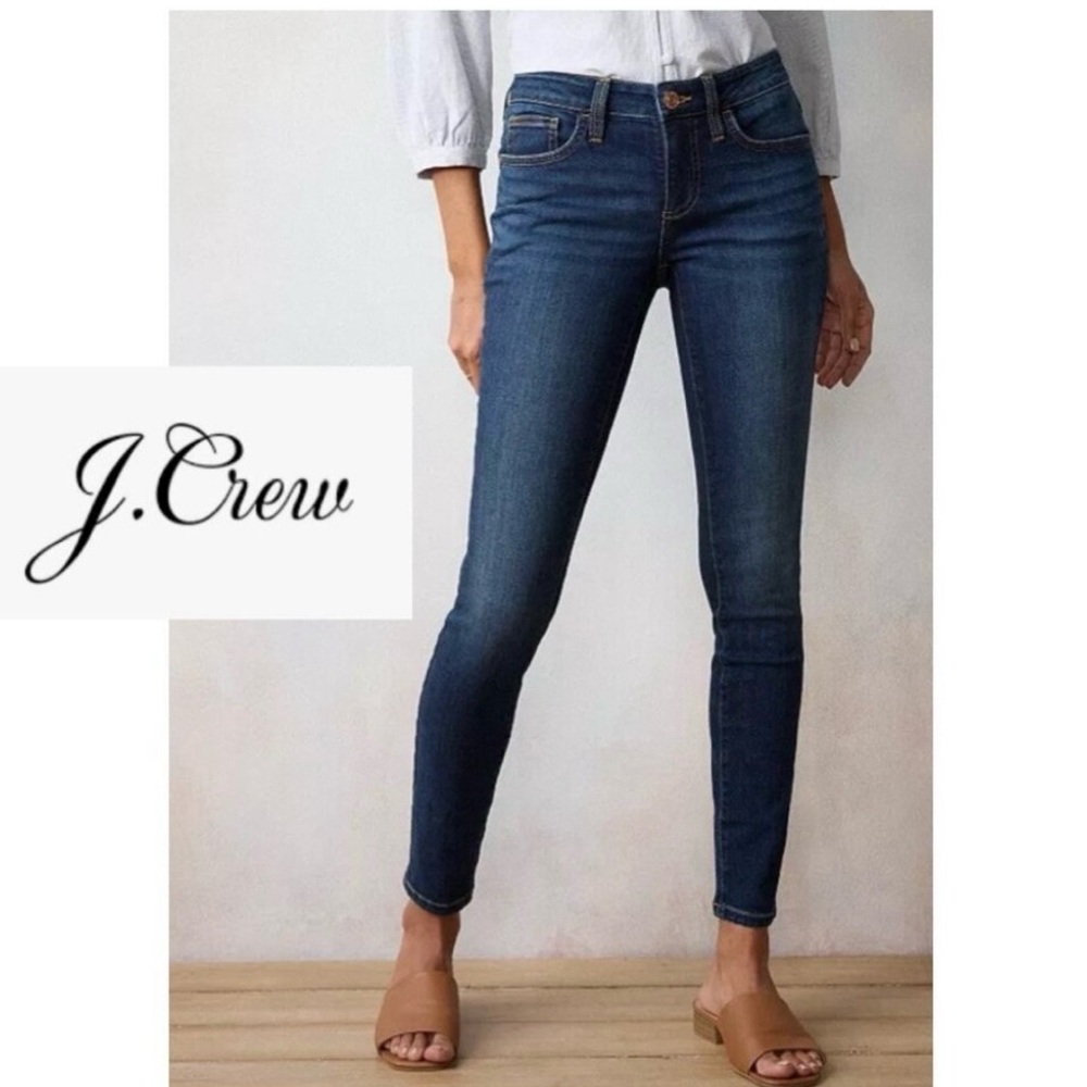 J.Crew Classic Stretch blue wash high-rise skinny jeans. Size 26